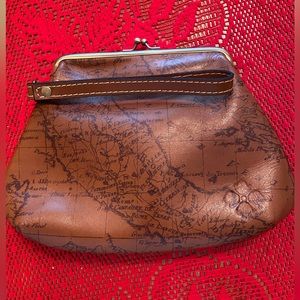 Excellent condition Patricia Nash Wristlet! Tags come with it